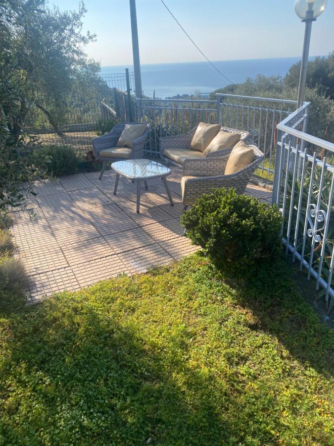 임페리아 Casa Vista Mare - Superb Garden And Parking Included 빌라 외부 사진