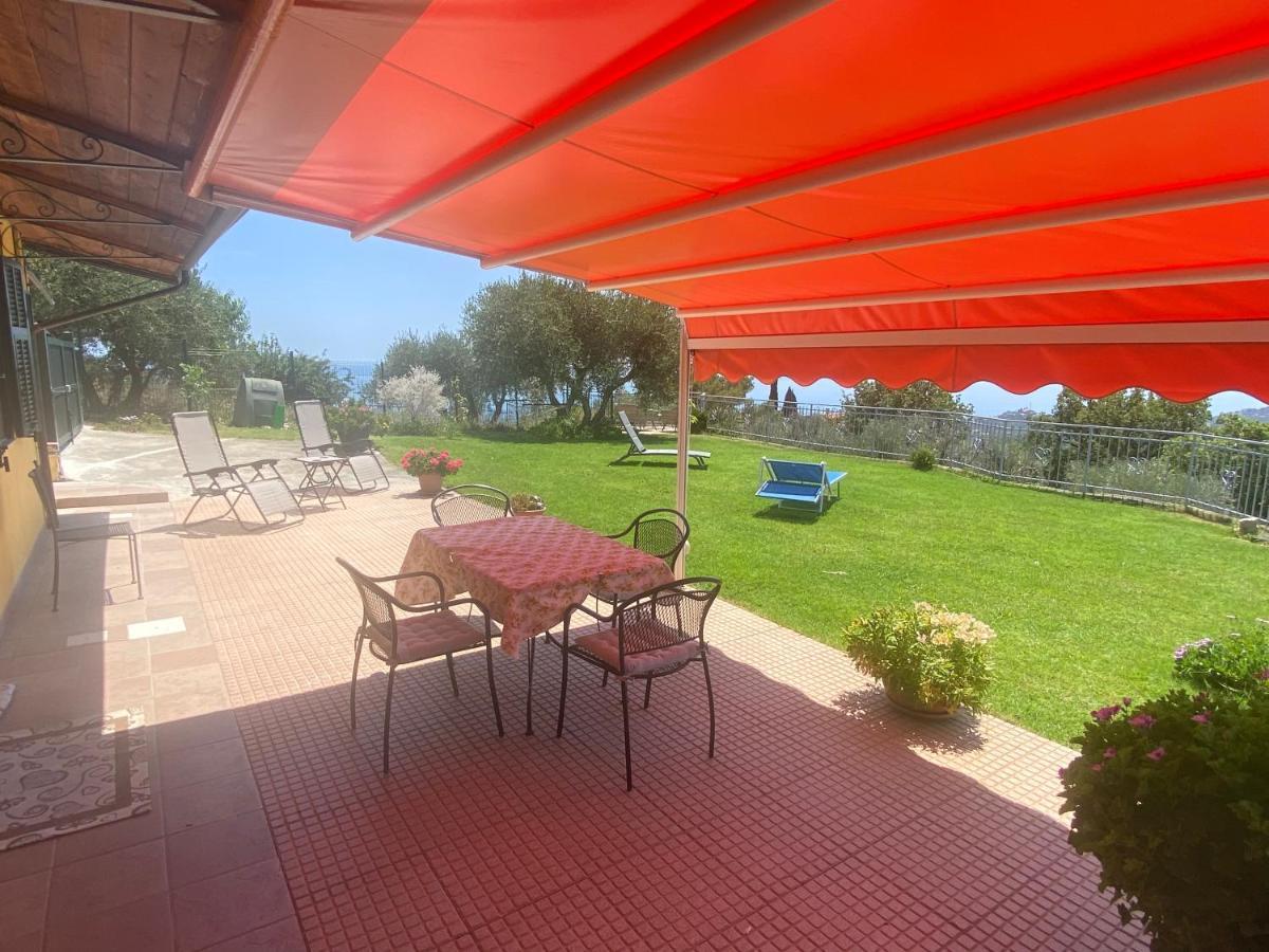 임페리아 Casa Vista Mare - Superb Garden And Parking Included 빌라 외부 사진