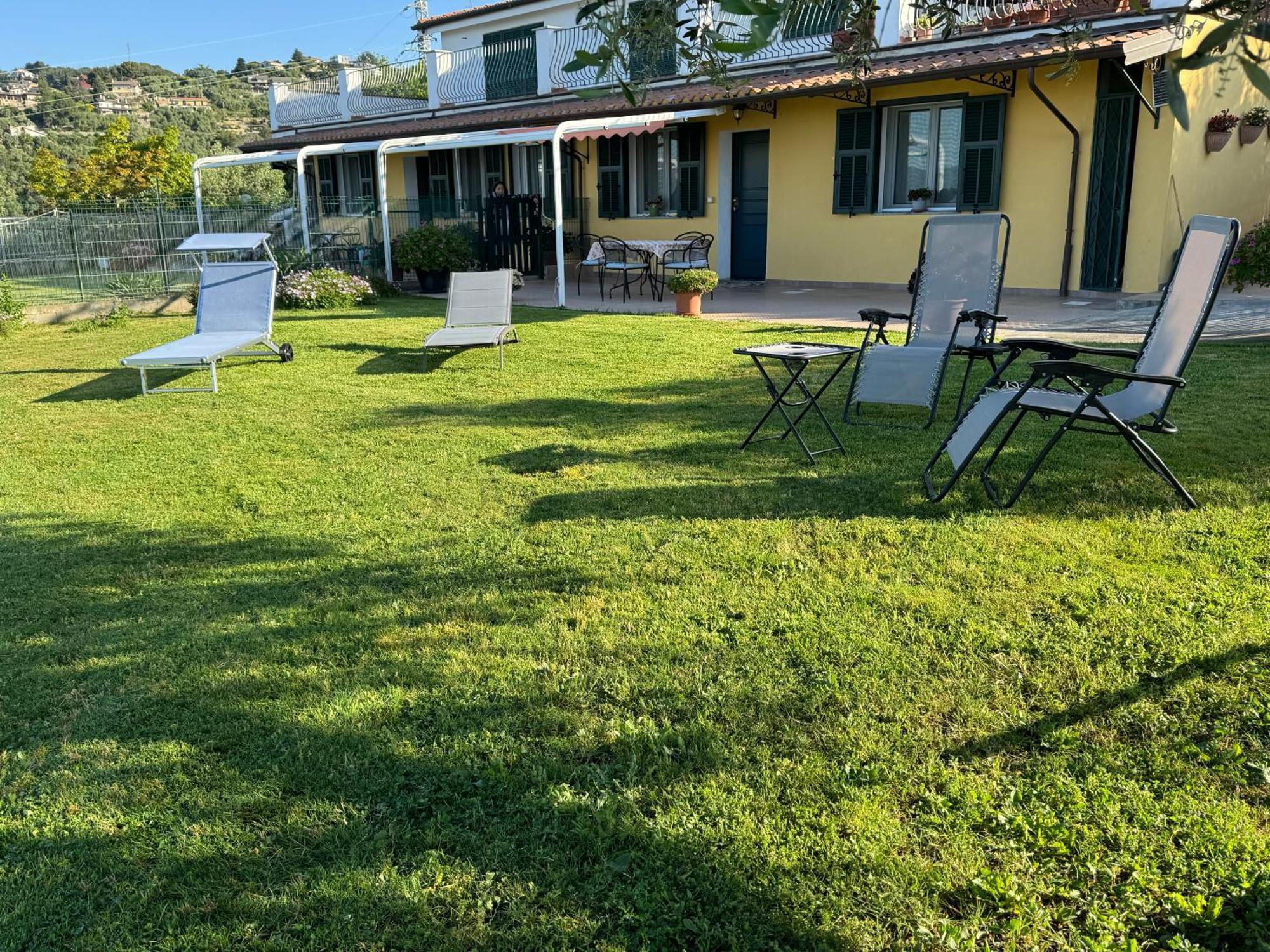 임페리아 Casa Vista Mare - Superb Garden And Parking Included 빌라 외부 사진